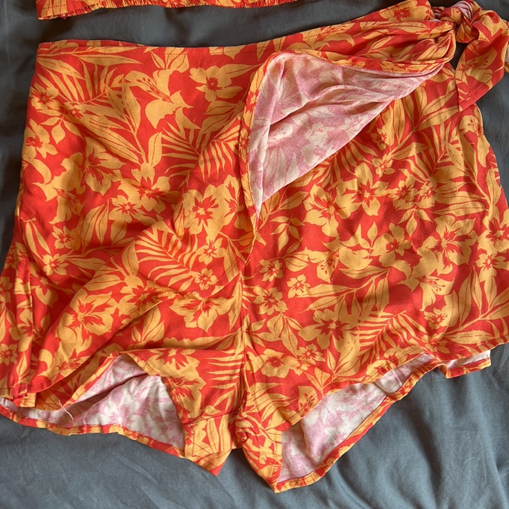 Matching set - Picture 2 of 7